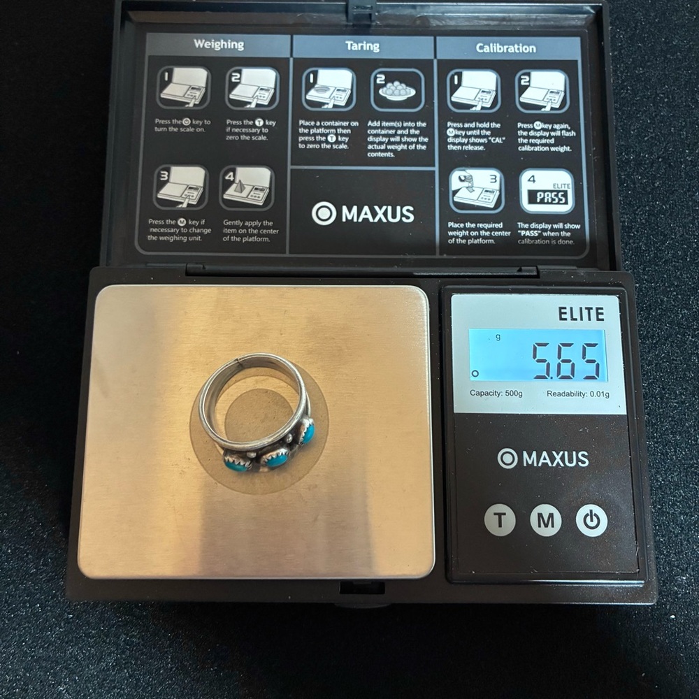 Vintage Navajo Sterling Silver Sleeping Beauty Shadow Box Three Stone Ring - Picture 8 of 8